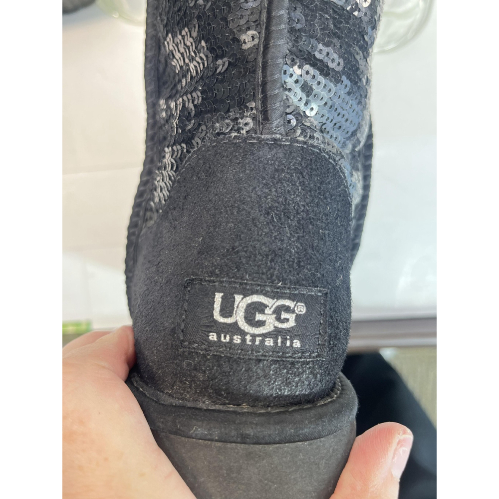 UGG Black Tall Over Knee High Sequin Shearling Button‎ Boots Womens Size 7 Rare - Picture 10 of 16